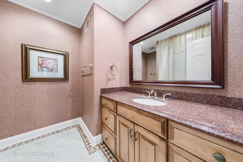 1100 Woodview Rd, Burr Ridge, IL 60527 photo 21