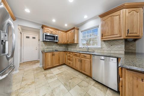 1100 Woodview Rd, Burr Ridge, IL 60527 photo 10