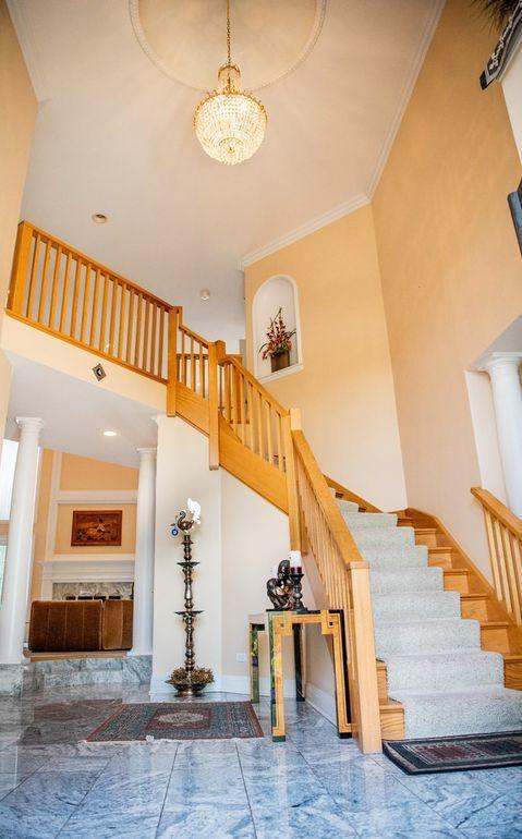 9254 Falling Waters Dr E, Burr Ridge, IL 60527 photo 5