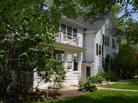 1718 E Geneva Rd, Wheaton, IL 60187 photo 3