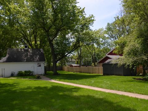 1718 E Geneva Rd, Wheaton, IL 60187 photo 5