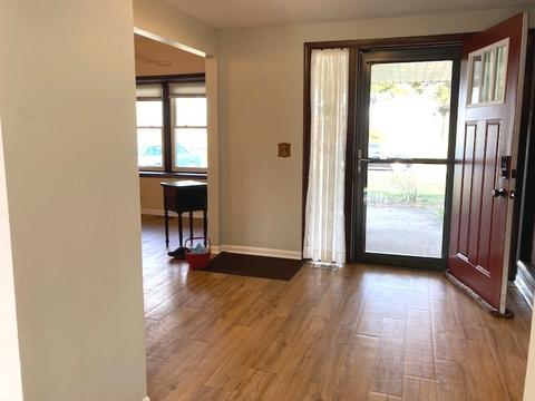 960 S Chatham Ave, Addison, IL 60101 photo 6