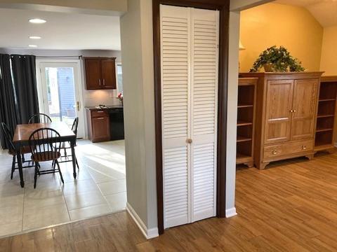 960 S Chatham Ave, Addison, IL 60101 photo 5