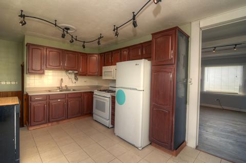 112 E Oltendorf Rd, Streamwood, IL 60107 photo 5