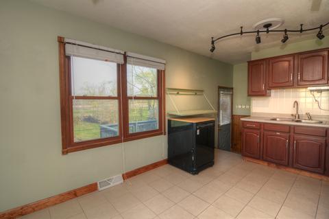 112 E Oltendorf Rd, Streamwood, IL 60107 photo 8