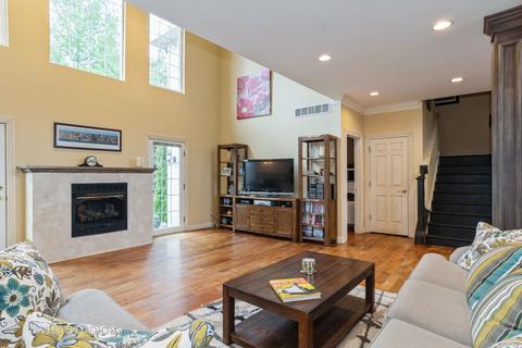 32 W601 Rochefort Ln, Wayne, IL 60184 photo 7