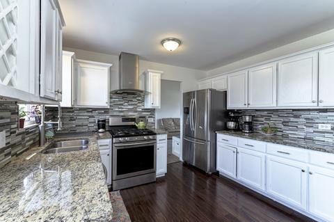 1402 Bluejay Ln, Plainfield, IL 60586 photo 5