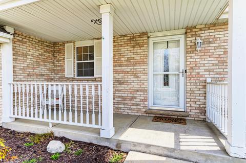 1402 Bluejay Ln, Plainfield, IL 60586 photo 2
