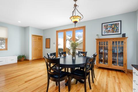 2129 W Warner Ave, Chicago, IL 60618 photo 9