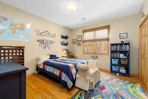2129 W Warner Ave, Chicago, IL 60618 photo 16
