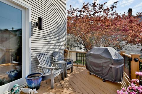 2129 W Warner Ave, Chicago, IL 60618 photo 26
