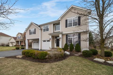632 Commons Rd, Naperville, IL 60563 photo 2