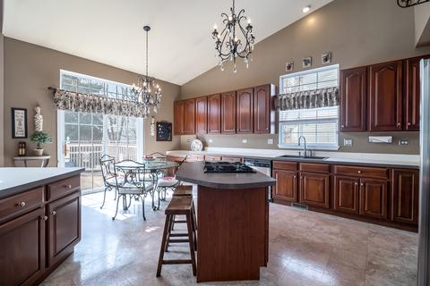 632 Commons Rd, Naperville, IL 60563 photo 9