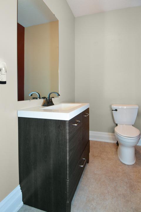 304 E Green St, Le Roy, IL 61752 photo 27