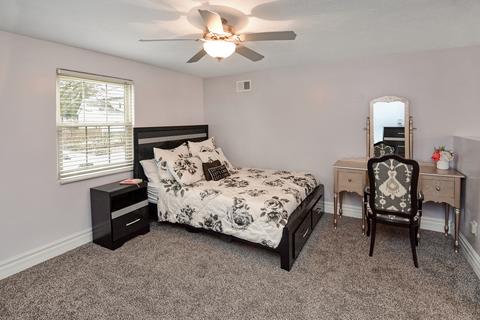 304 E Green St, Le Roy, IL 61752 photo 17