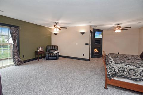 304 E Green St, Le Roy, IL 61752 photo 42
