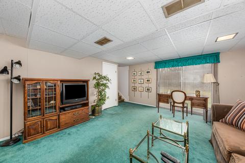 15328 Maple Dr, Oak Forest, IL 60452 photo 11