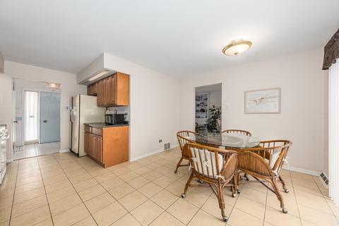 15328 Maple Dr, Oak Forest, IL 60452 photo 7