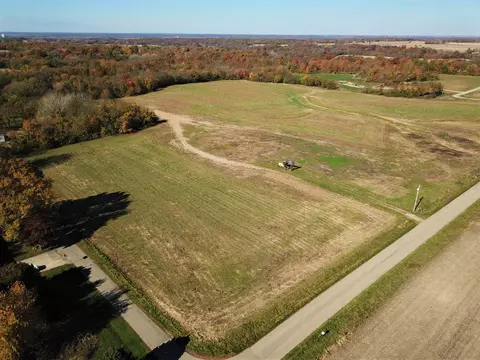 7 N Division St, Mark, IL 61340 photo 2