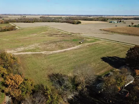 7 N Division St, Mark, IL 61340 photo 3