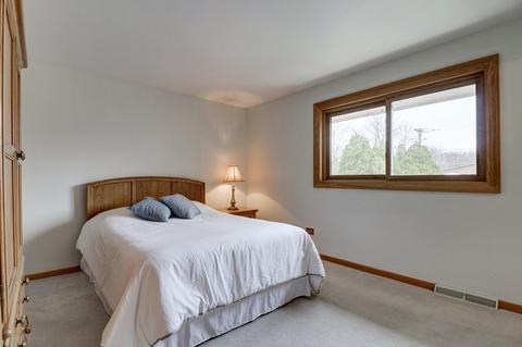 610 E Turner Ave, Roselle, IL 60172 photo 9