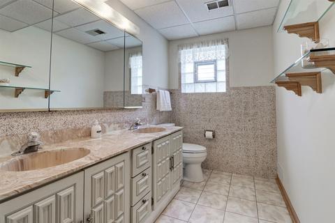 610 E Turner Ave, Roselle, IL 60172 photo 21