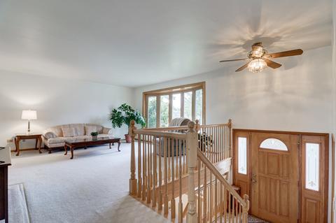 610 E Turner Ave, Roselle, IL 60172 photo 3
