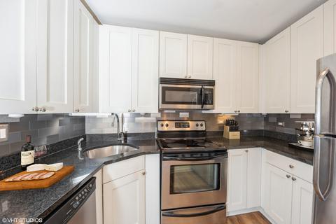 2930 N Sheridan Rd #204, Chicago, IL 60657 photo 6