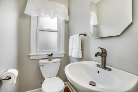 210 S Wolf Rd, Des Plaines, IL 60016 photo 11