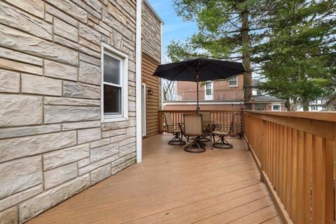 210 S Wolf Rd, Des Plaines, IL 60016 photo 22