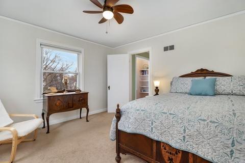 210 S Wolf Rd, Des Plaines, IL 60016 photo 16