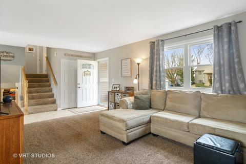 1211 S Appletree Ln, Bartlett, IL 60103 photo 4