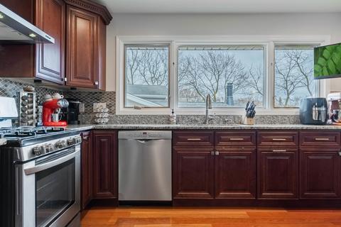 1425 Caldwell Ln, Hoffman Estates, IL 60169 photo 8