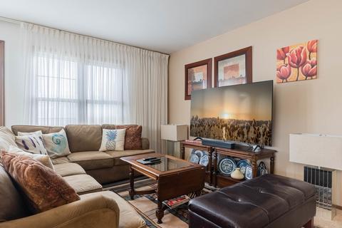 1425 Caldwell Ln, Hoffman Estates, IL 60169 photo 3