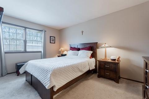 1425 Caldwell Ln, Hoffman Estates, IL 60169 photo 14