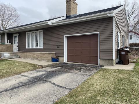201 E Diggins St, Harvard, IL 60033 photo 3