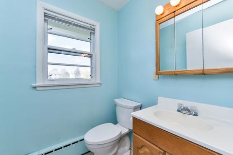 839 Whitlock Ave, Aurora, IL 60506 photo 14