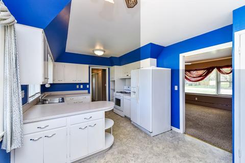 839 Whitlock Ave, Aurora, IL 60506 photo 7