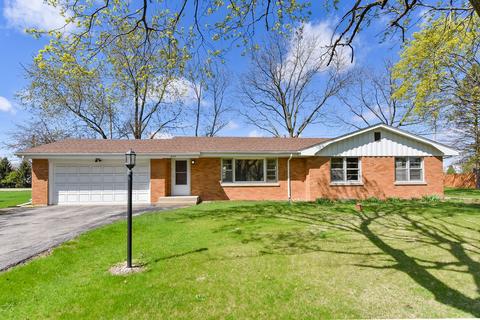 839 Whitlock Ave, Aurora, IL 60506 photo 1