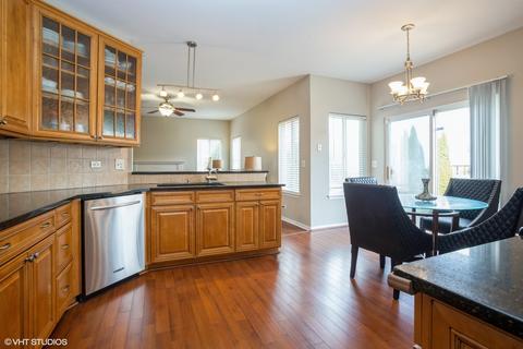 139 Westridge Blvd, Bartlett, IL 60103 photo 3