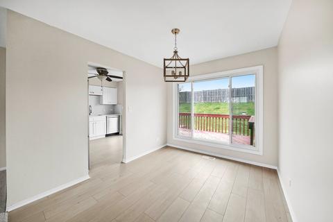 1588 Brookside Dr, Hoffman Estates, IL 60169 photo 4
