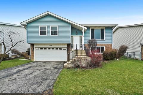 1588 Brookside Dr, Hoffman Estates, IL 60169 photo 1