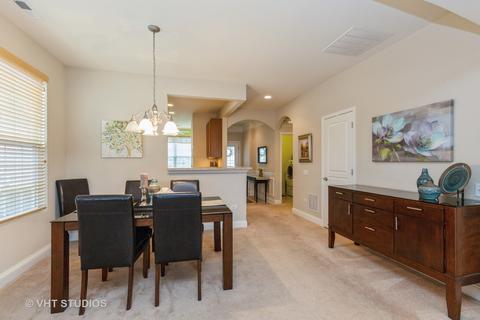 841 Butterfly Field Dr, Elgin, IL 60124 photo 8