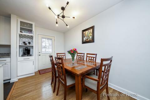 1903 Evergreen St, Wheaton, IL 60187 photo 5