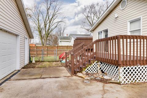 817 Douglas St, Bloomington, IL 61701 photo 32
