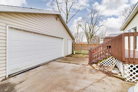 817 Douglas St, Bloomington, IL 61701 photo 4