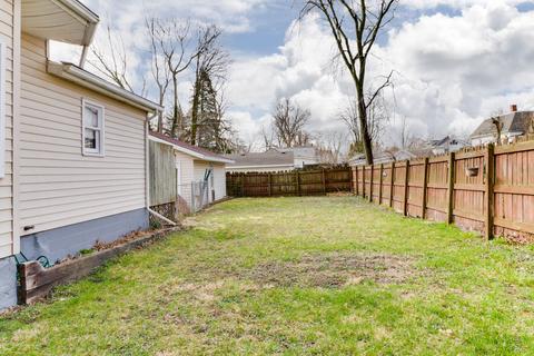 817 Douglas St, Bloomington, IL 61701 photo 5