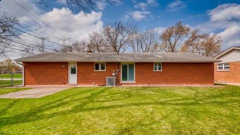 585 Marshall Dr, Des Plaines, IL 60016 photo 24