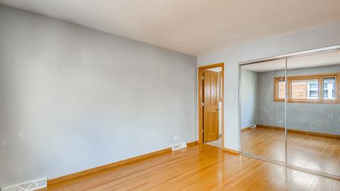 585 Marshall Dr, Des Plaines, IL 60016 photo 11