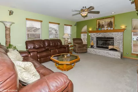 2513 Red Oak Dr, Plainfield, IL 60586 photo 6